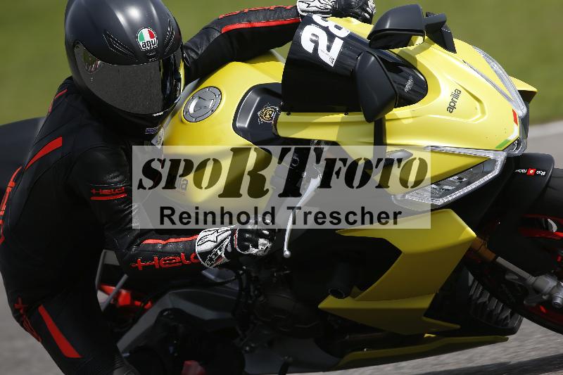 /Archiv-2024/29 12.06.2024 MOTO.CH Track Day ADR/Gruppe blau/28